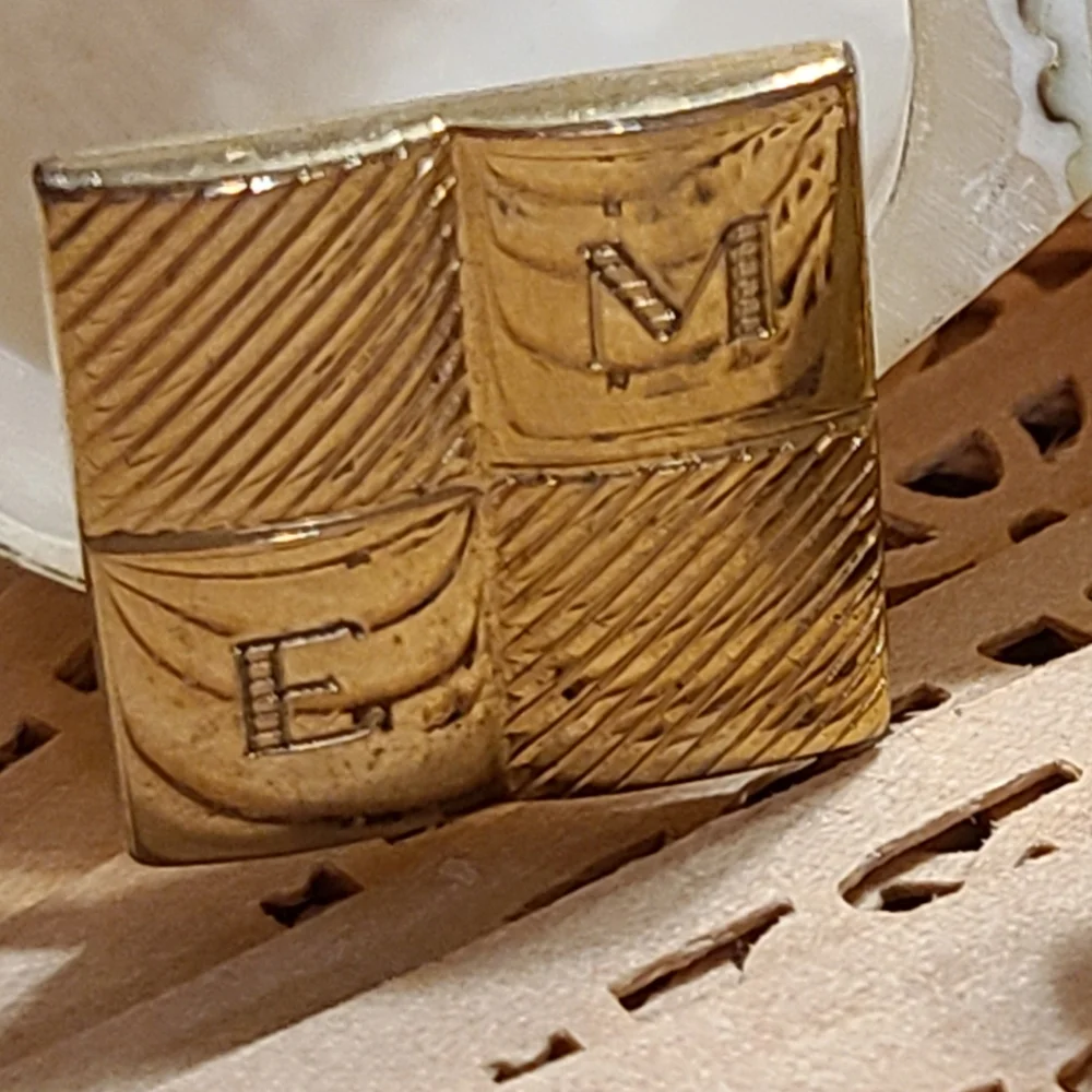 Unique Vintage Gold Cuff Links